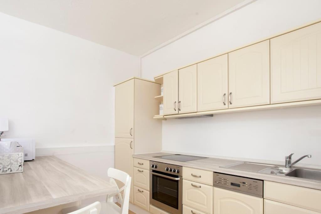 Exclusive 2-Room Souterrain Apartment Νυρεμβέργη Εξωτερικό φωτογραφία
