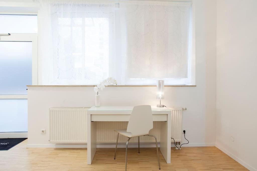 Exclusive 2-Room Souterrain Apartment Νυρεμβέργη Εξωτερικό φωτογραφία